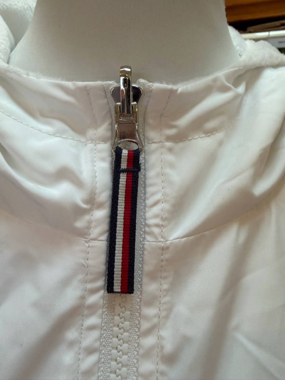 Tommy Hilfiger Reversible Jacket White Fleece & Nylon Hooded Zip Logo NWT Medium - Picture 7 of 9